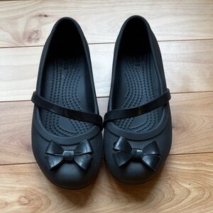 CROCS Black Bow Dress Shoes for Kids
